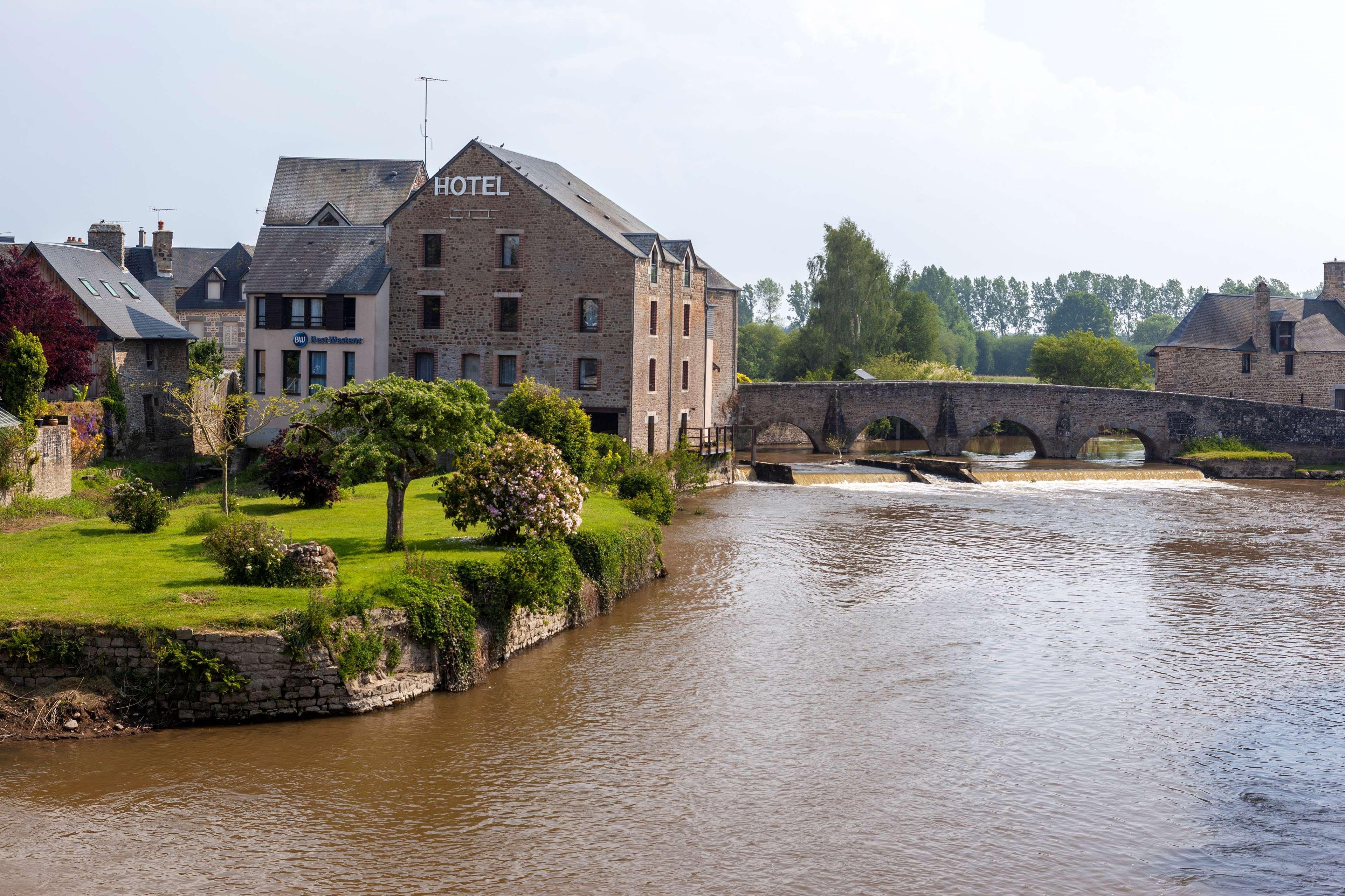 เบสต์ เวสเทิร์น เลอ มูแล็ง เดอ ดูเซ Hotel Ducey-Les Cheris ภายนอก รูปภาพ